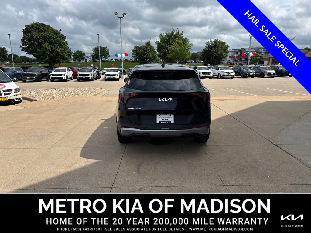 Used 2026 Kia Sportage EX FWD image 4