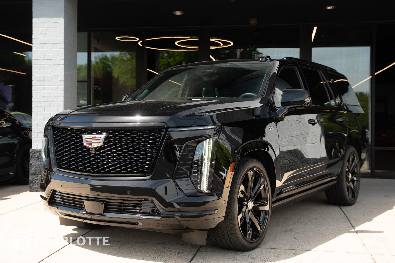 Used 2025 Cadillac Escalade Sport Platinum w/ LPO, Floor Liner Package AWD/4WD image 6