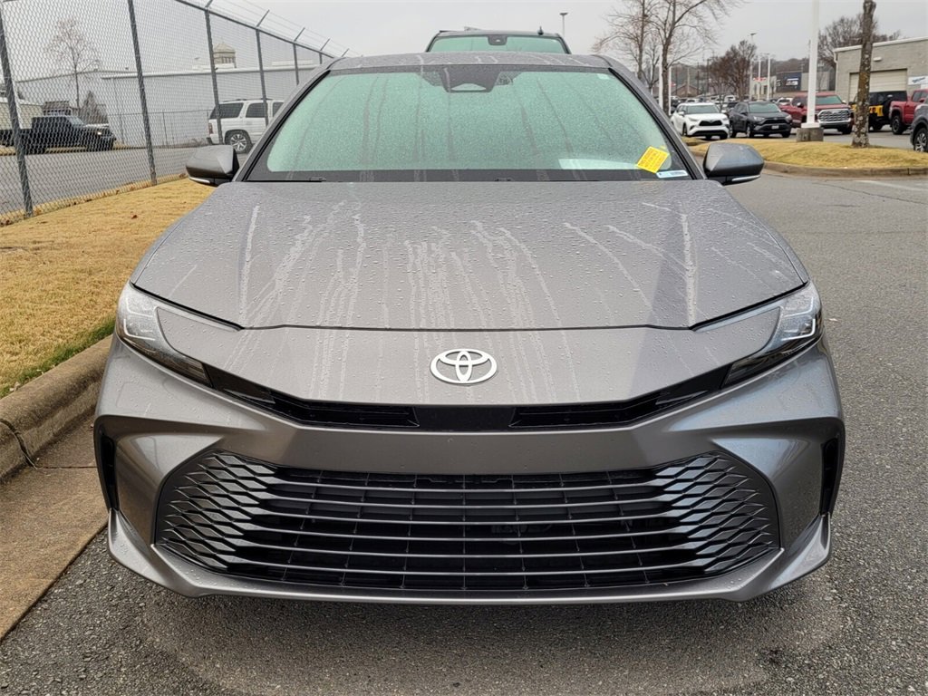 Used 2025 Toyota Camry XLE image 2