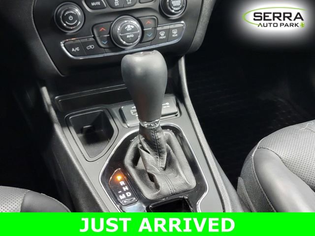 Used 2019 Jeep Cherokee Limited image 22