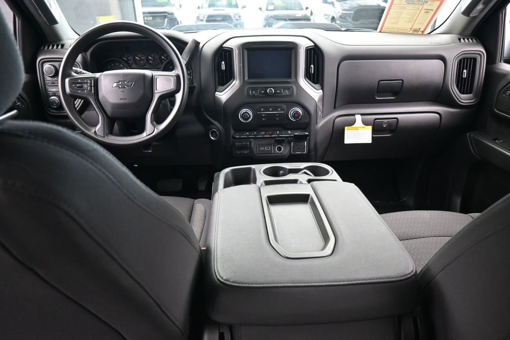 Used 2024 Chevrolet Silverado 1500 Custom Trail Boss AWD/4WD image 40