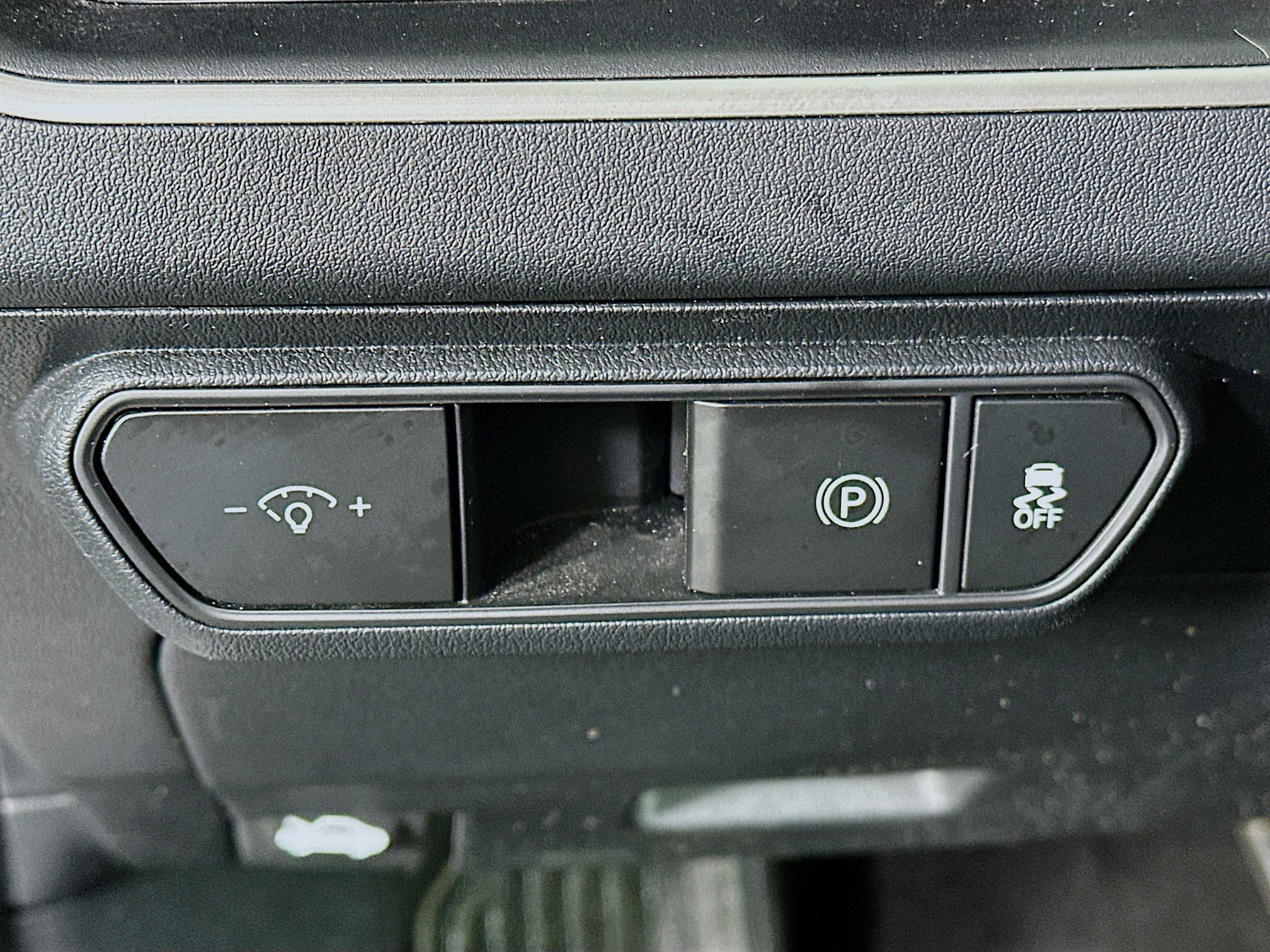 Used 2025 Kia K4 LXS image 17