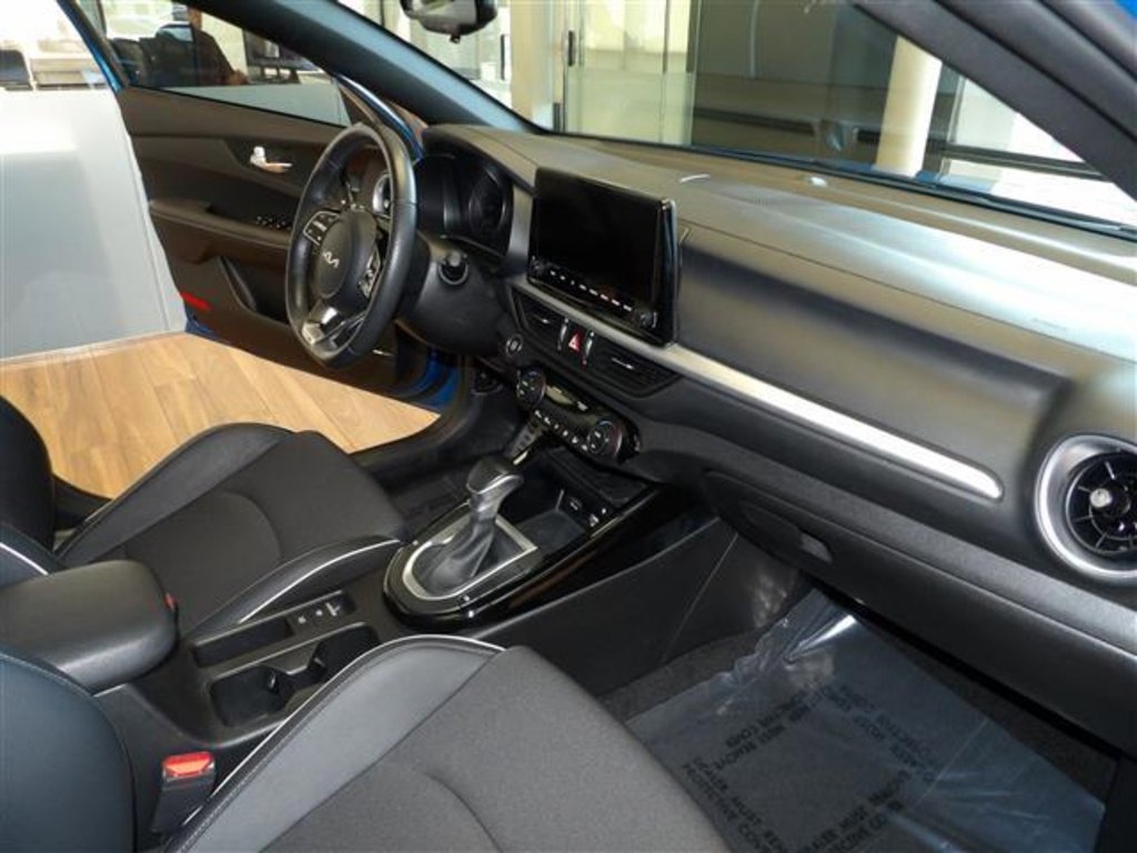 Used 2023 Kia Forte GT-Line w/ GT-Line Premium Package image 13