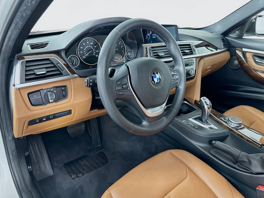 Used 2016 BMW 340i Sedan RWD image 9