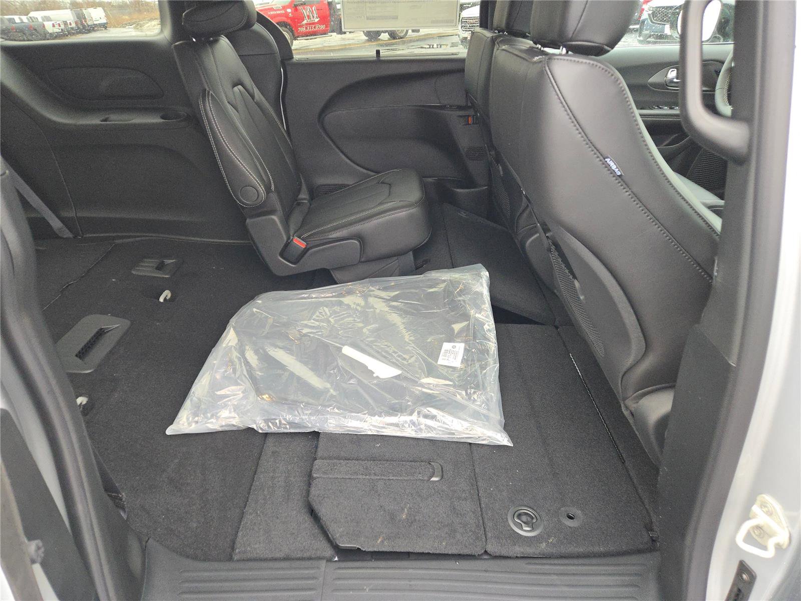 New 2026 Chrysler Pacifica Select image 9