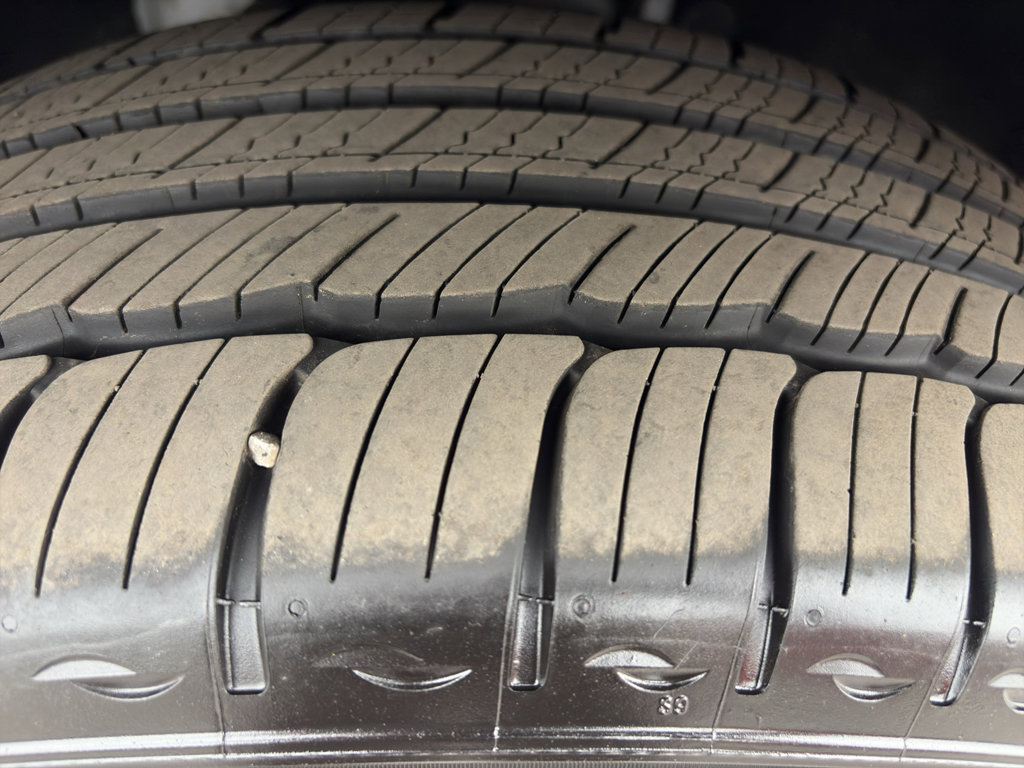 Used 2025 Lincoln Corsair Premiere image 10