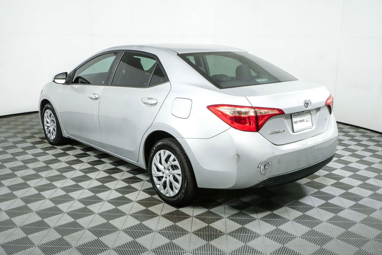 Used 2017 Toyota Corolla LE FWD image 25
