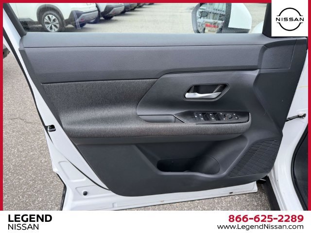 Certified 2025 Nissan Kicks SV AWD/4WD image 14