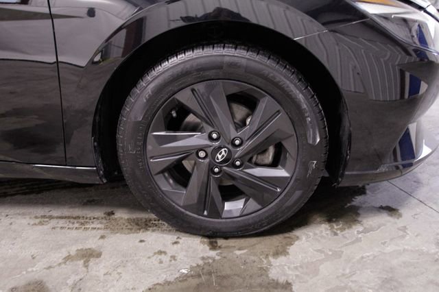 Used 2023 Hyundai Elantra SEL image 13