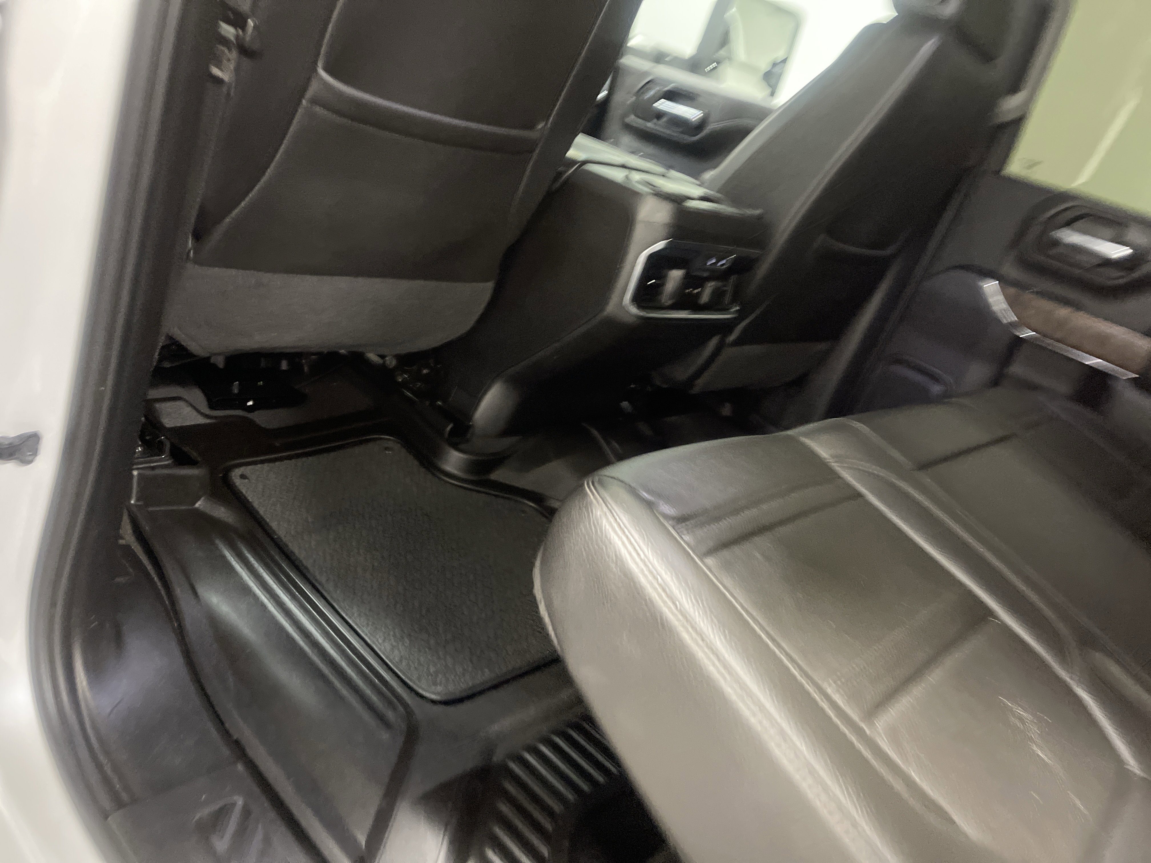Used 2023 GMC Sierra 3500 Denali image 17