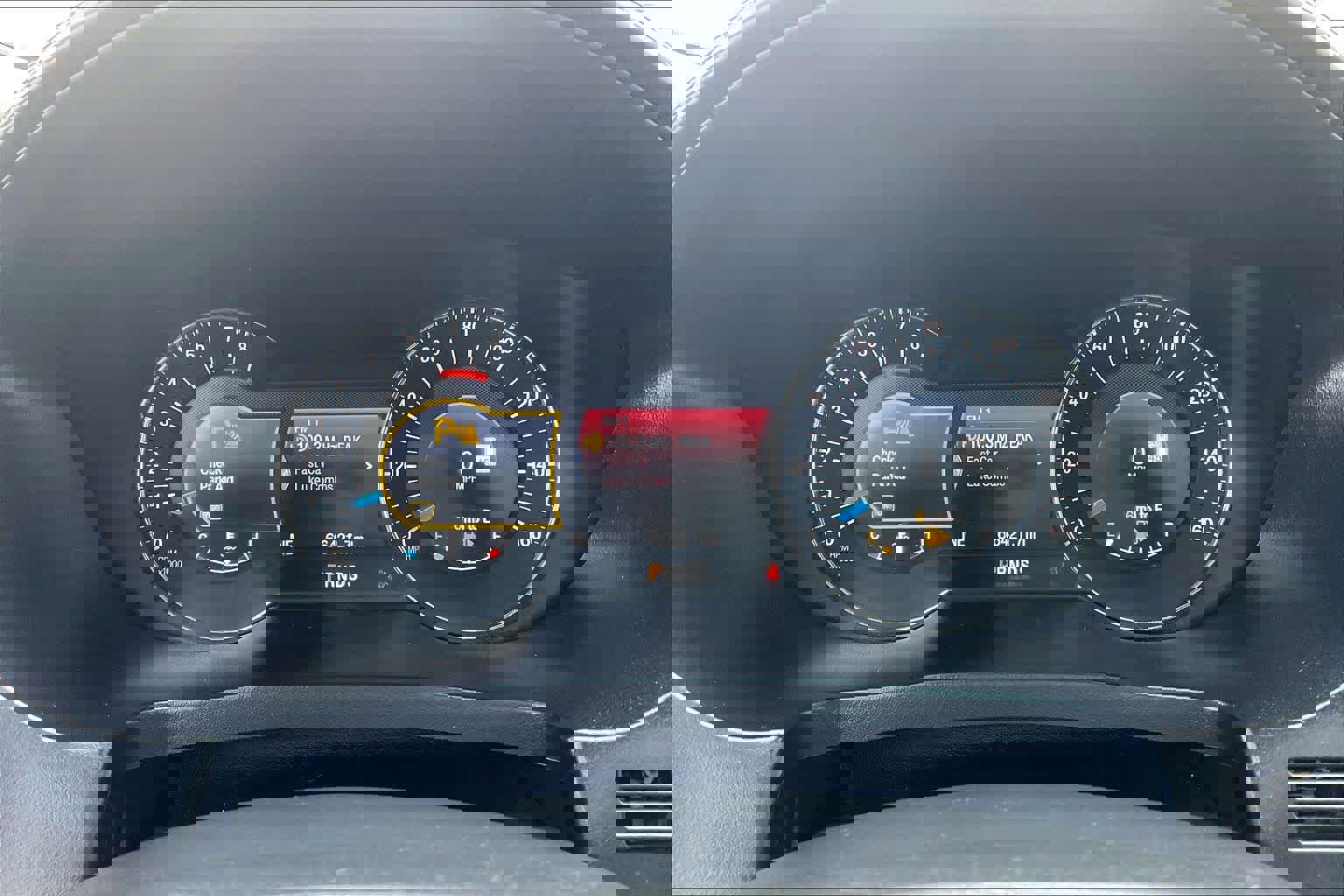 Used 2016 Ford Explorer Platinum image 26