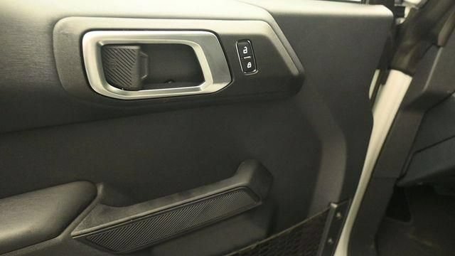 New 2026 Ford Bronco Outer Banks w/ Sasquatch Package AWD/4WD image 13