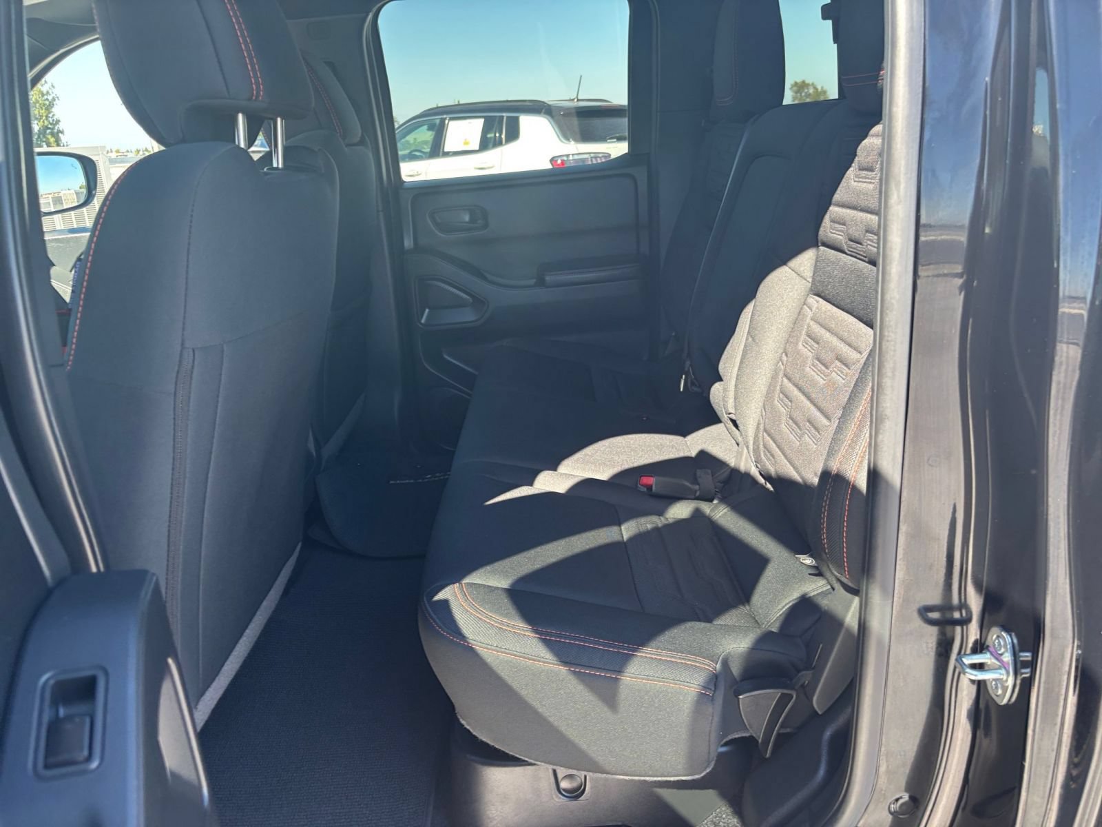 Used 2026 Nissan Frontier PRO-4X AWD/4WD image 25