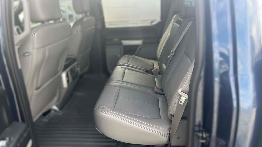 Used 2018 Ford F150 Lariat w/ Equipment Group 502A Luxury image 9