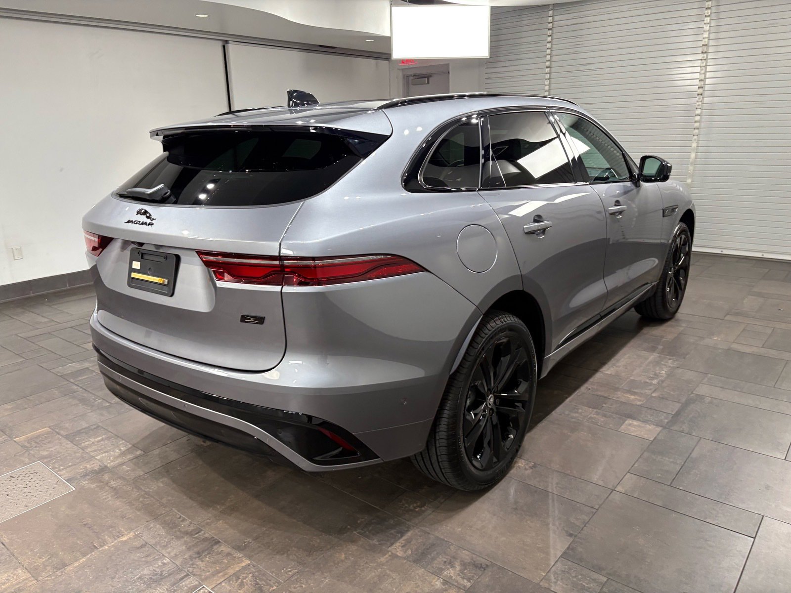 New 2026 Jaguar F-PACE R-Dynamic S image 27