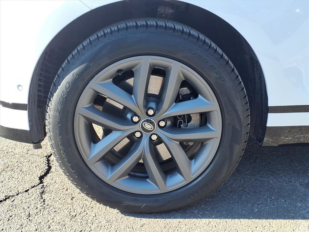 Certified 2026 Land Rover Range Rover Velar Dynamic SE image 9