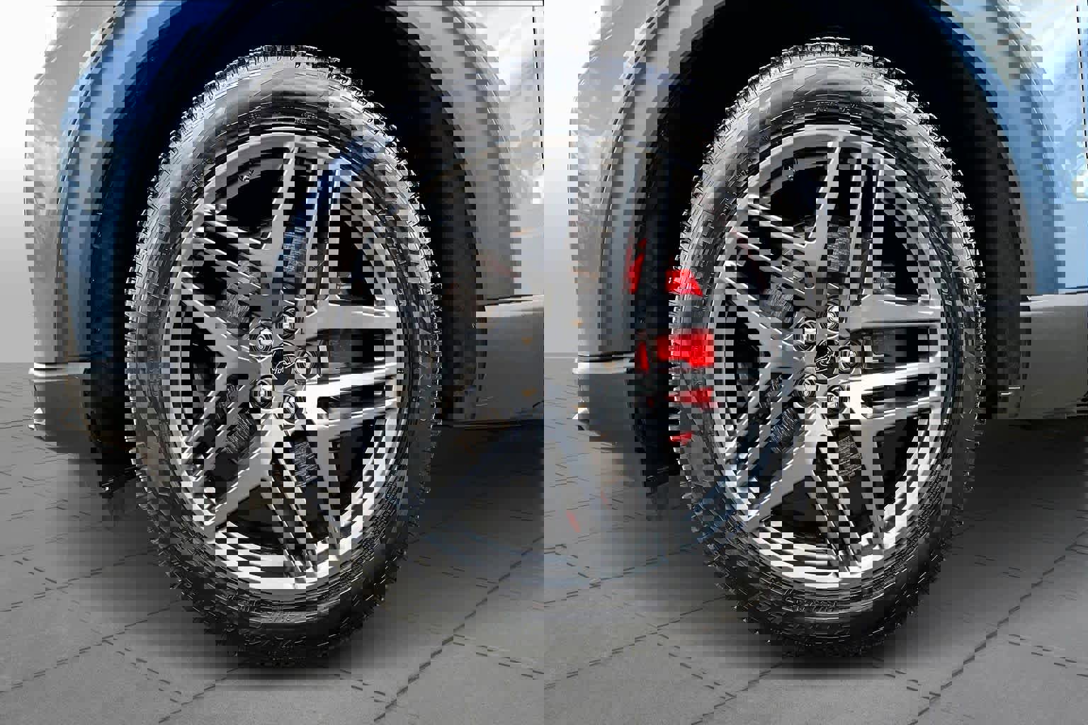 Certified 2025 Ford Explorer ST-Line w/ Premium Package image 11