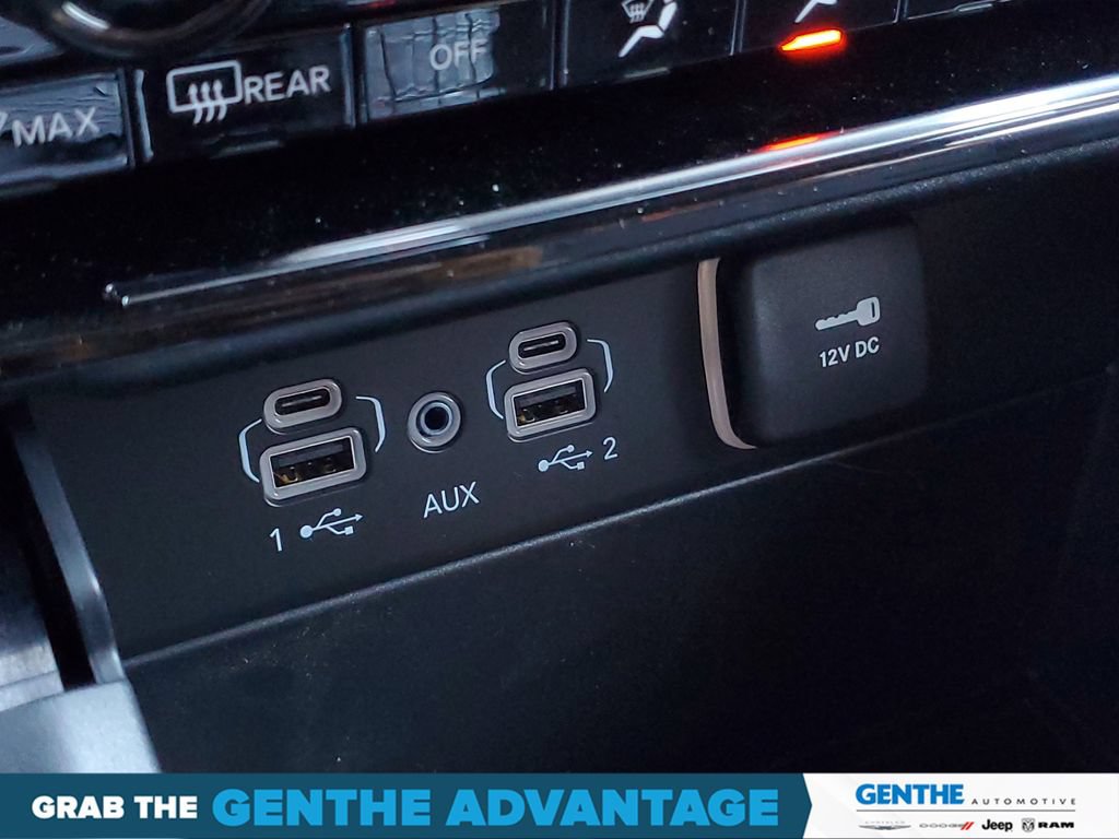 Certified 2024 Jeep Grand Cherokee Limited AWD/4WD image 22