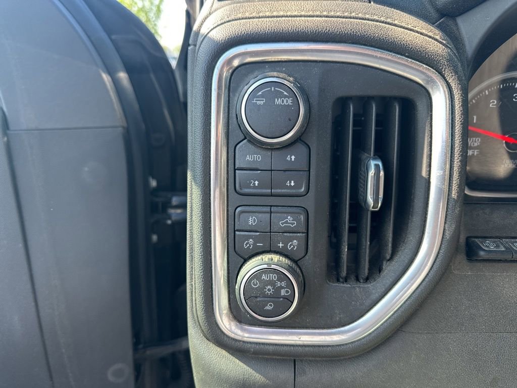 Used 2020 Chevrolet Silverado 1500 LTZ w/ LTZ Premium Package AWD/4WD image 19