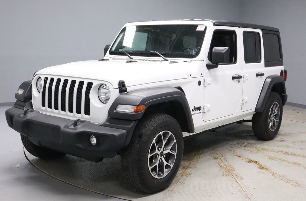 Used 2024 Jeep Wrangler Sport S image 6