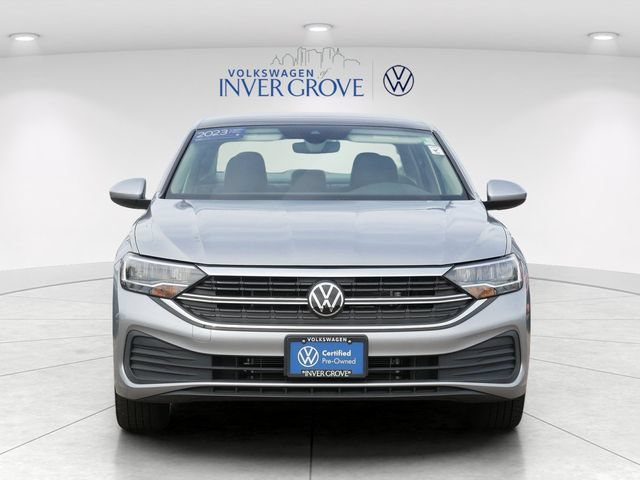 Certified 2023 Volkswagen Jetta SE FWD image 2