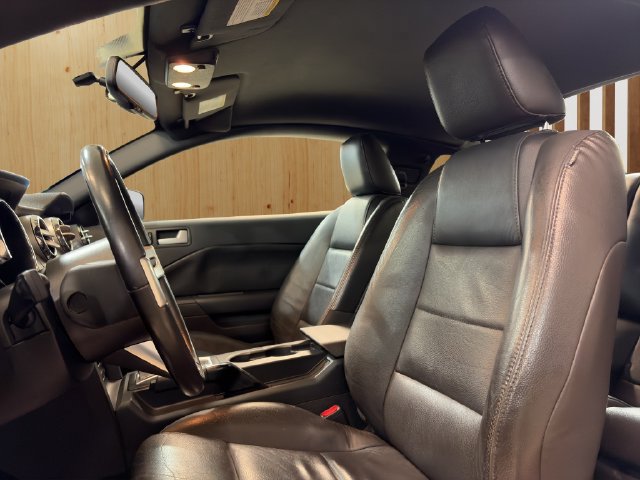 Used 2008 Ford Mustang Premium RWD image 9