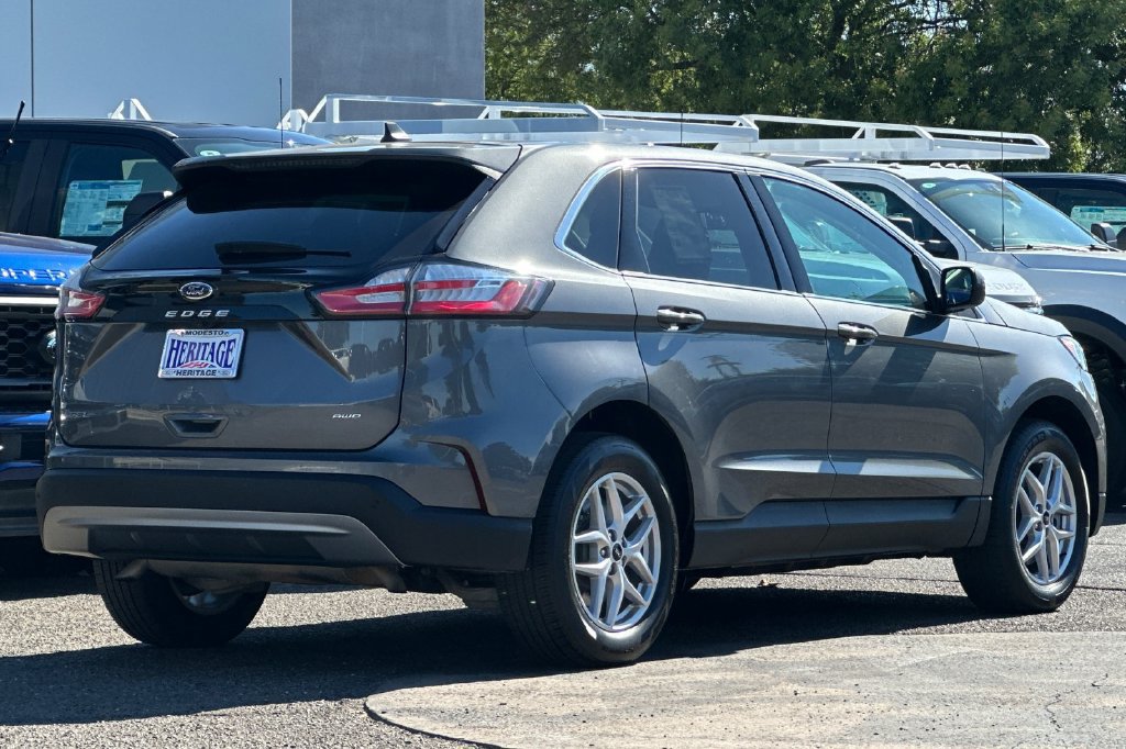 Used 2024 Ford Edge SEL AWD/4WD image 4