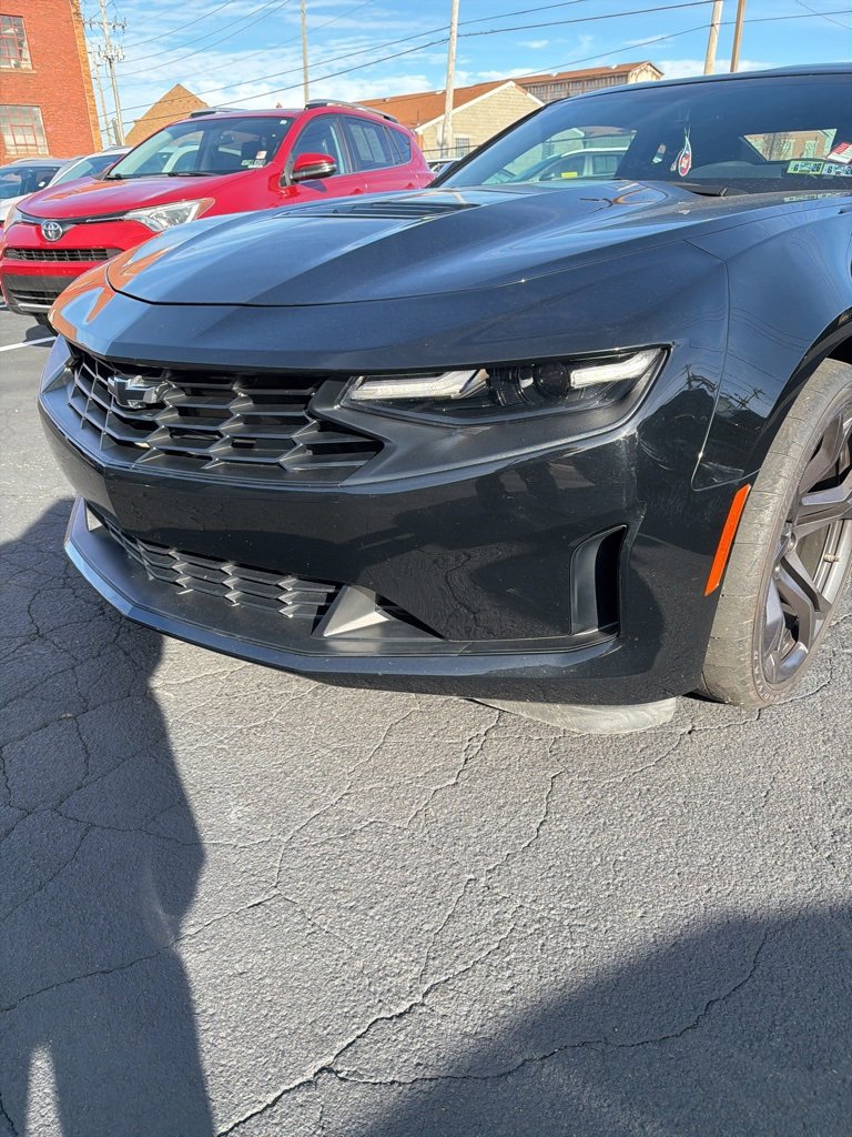 Used 2020 Chevrolet Camaro LT image 9