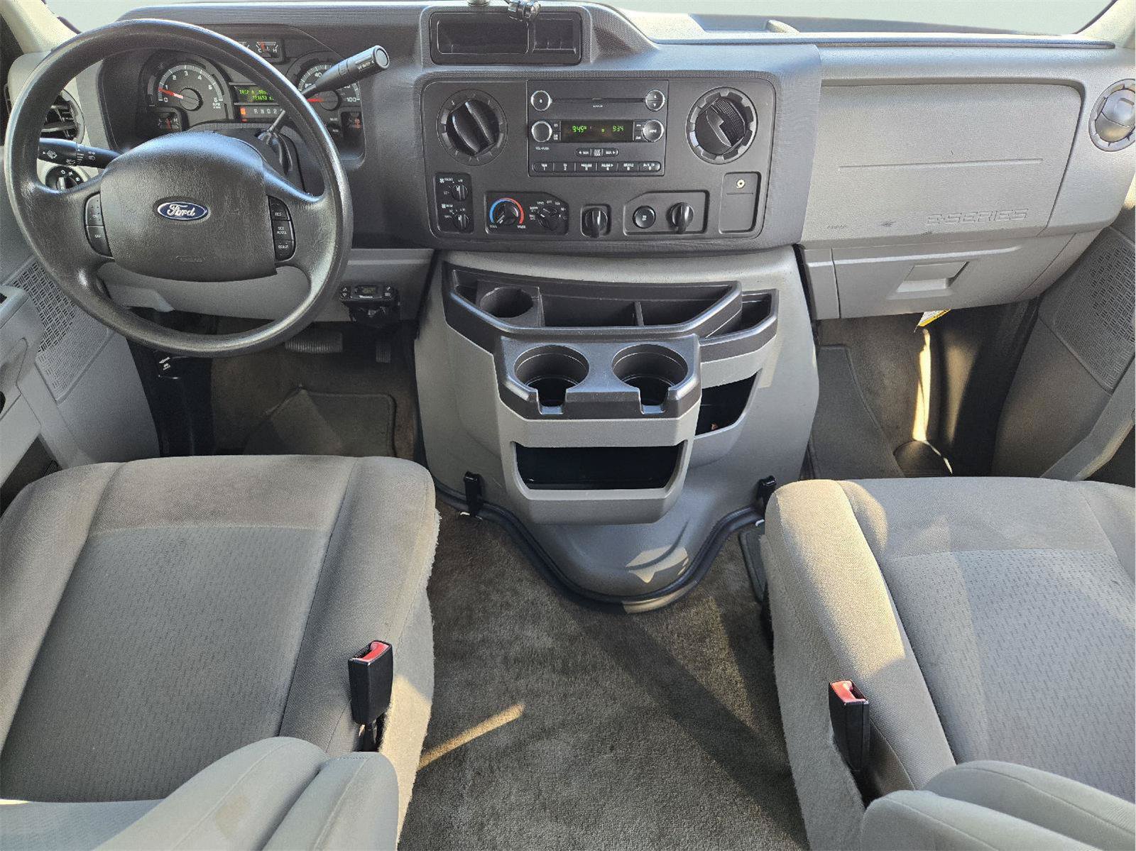 Used 2014 Ford E-350 and Econoline 350 XLT RWD image 24