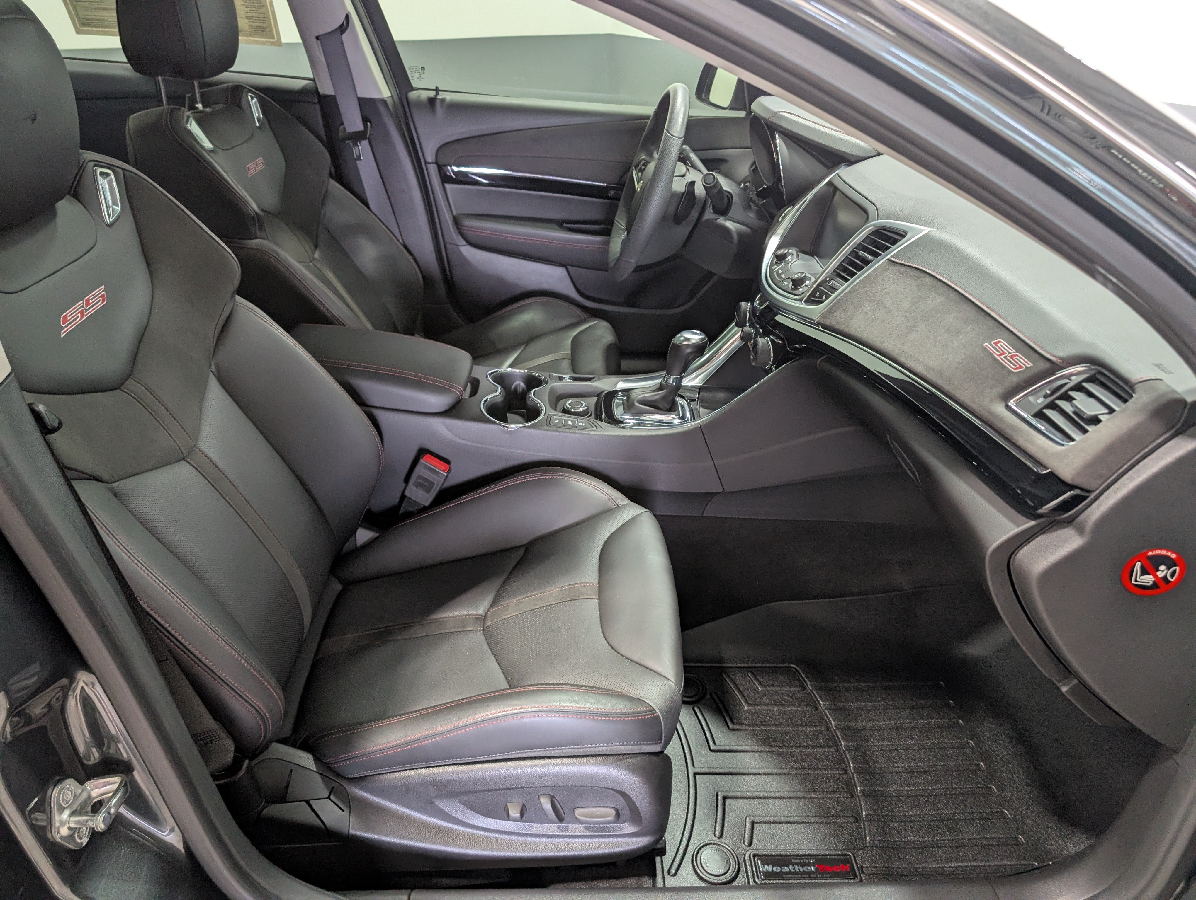 Used 2017 Chevrolet SS RWD image 18