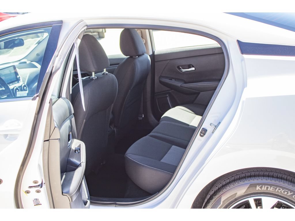 Used 2022 Nissan Sentra SV FWD image 16