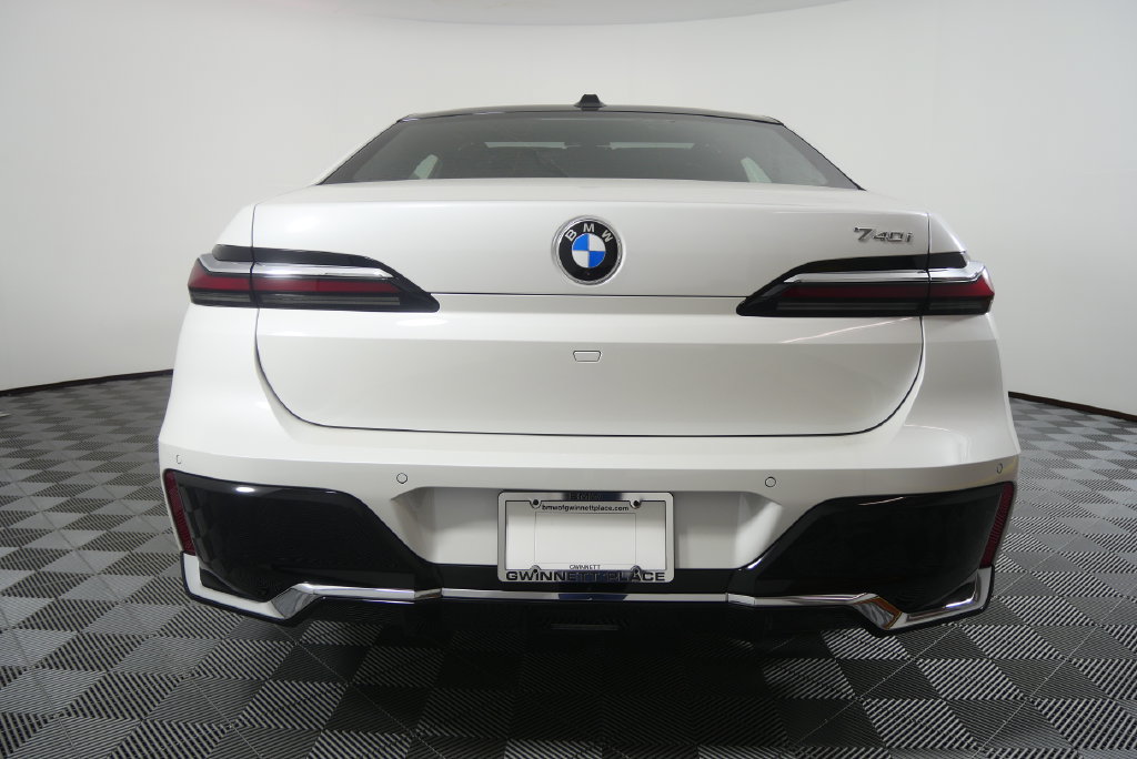 New 2026 BMW 740i w/ Executive Package RWD image 5
