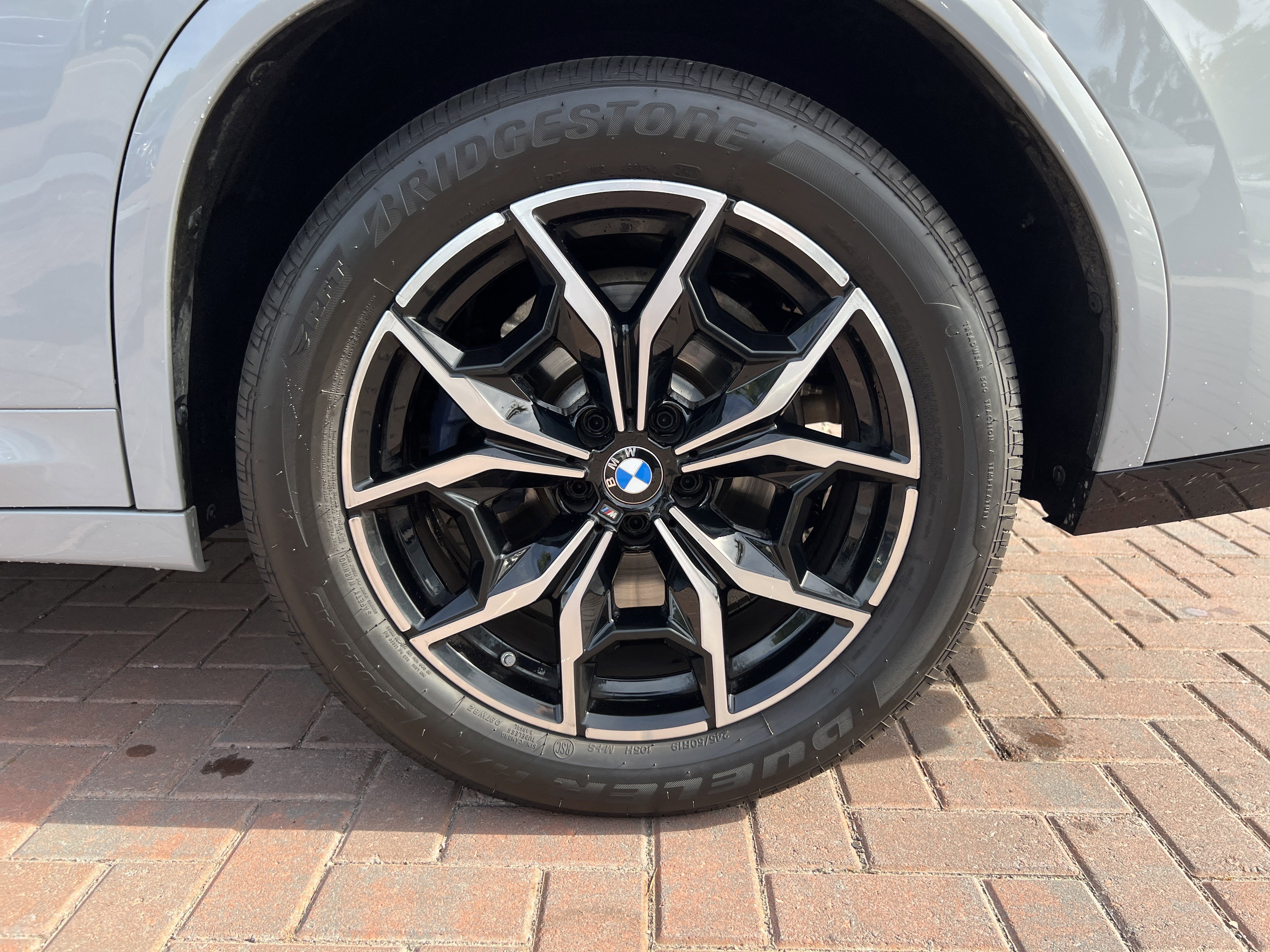 Used 2023 BMW X4 M40i w/ Premium Package image 16