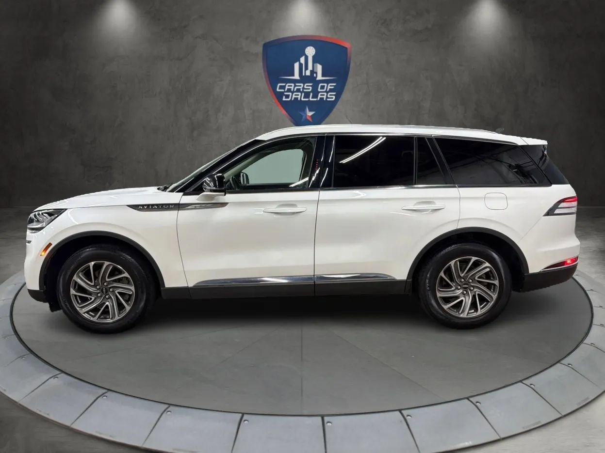 Used 2021 Lincoln Aviator AWD w/ Elements Package image 2