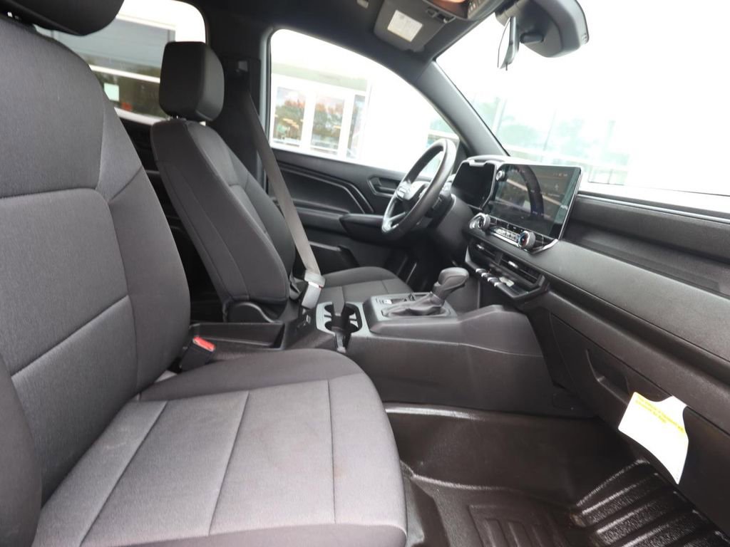 Used 2023 Chevrolet Colorado W/T image 12