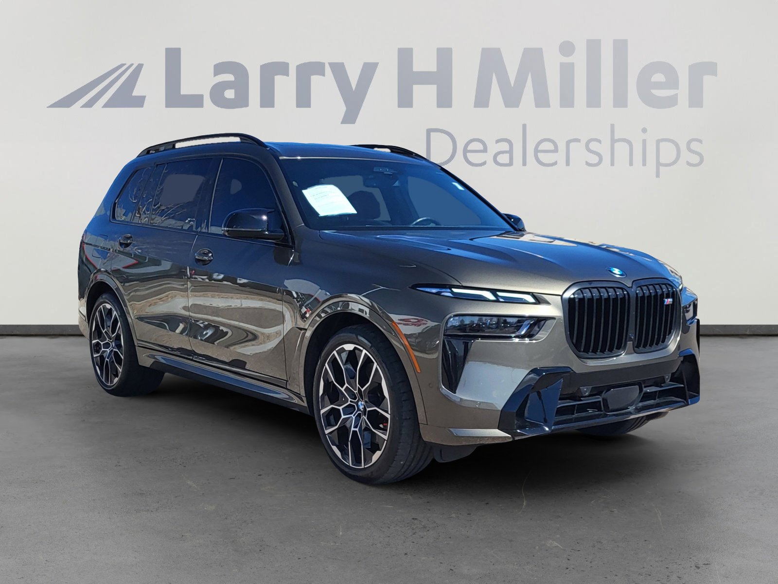 Used 2025 BMW X7 M60i image 7