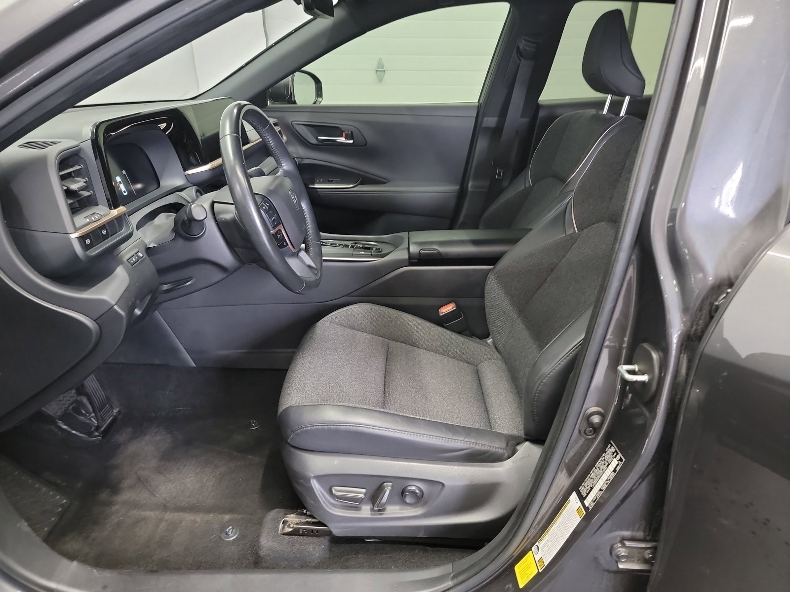 Used 2023 Toyota Crown AWD/4WD image 12
