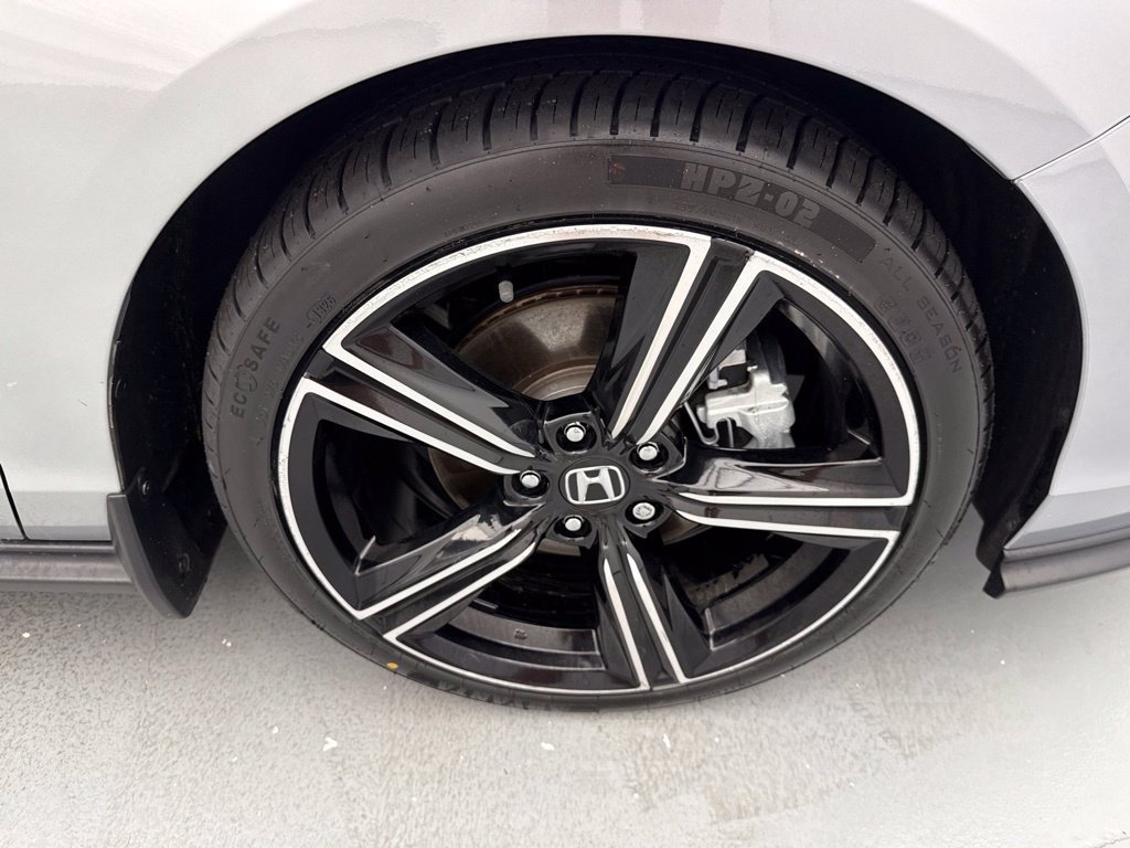 Used 2024 Honda Accord Sport image 14