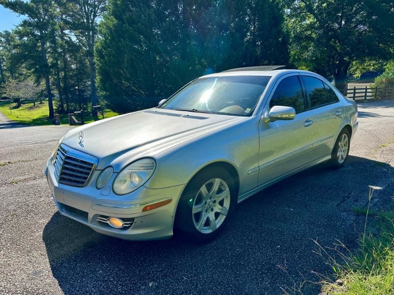 Used 2009 Mercedes-Benz E 320 BlueTEC Sedan image 4
