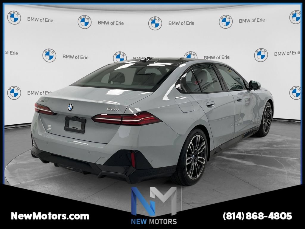 Certified 2024 BMW 540i xDrive w/ Premium Package AWD/4WD image 4