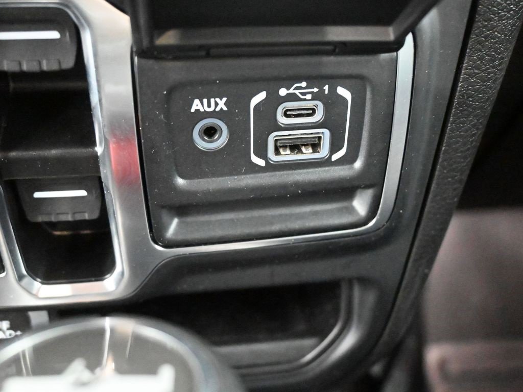 Used 2024 Jeep Wrangler Unlimited Rubicon image 4