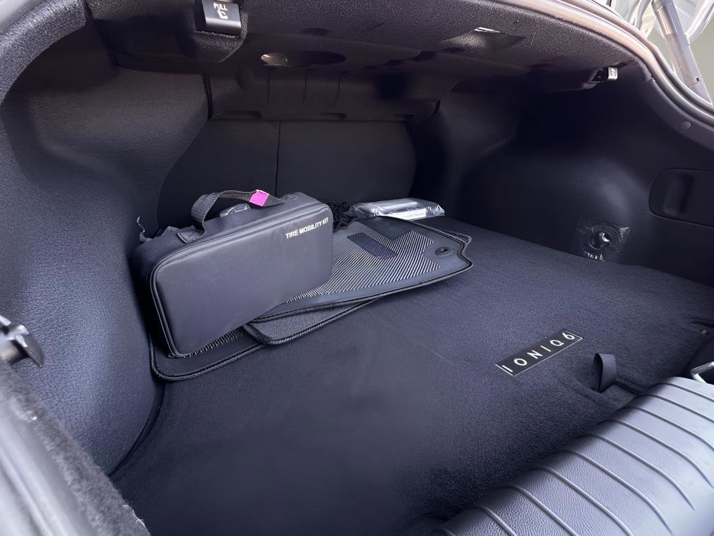 Used 2025 Hyundai Ioniq 6 SE image 29