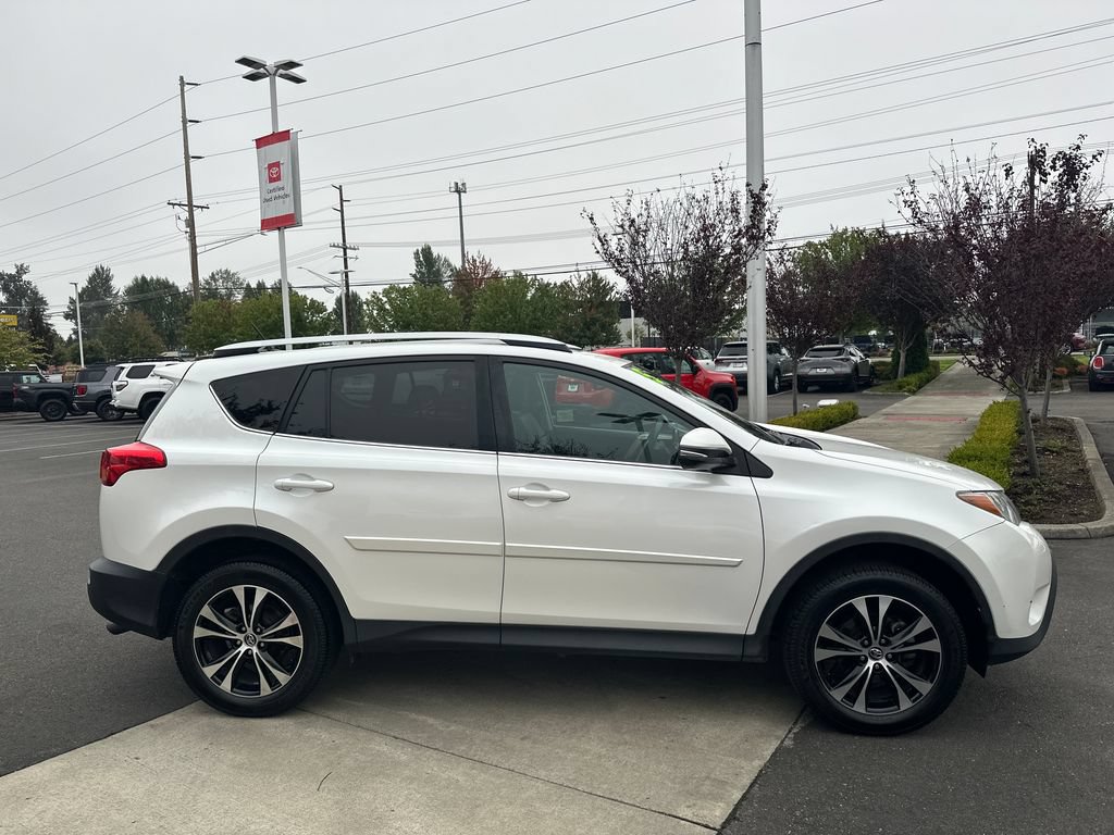 Used 2015 Toyota RAV4 Limited w/ Technology Package AWD/4WD image 6