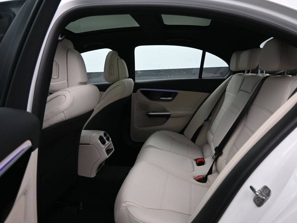 Used 2025 Mercedes-Benz C 300 4MATIC Sedan image 29