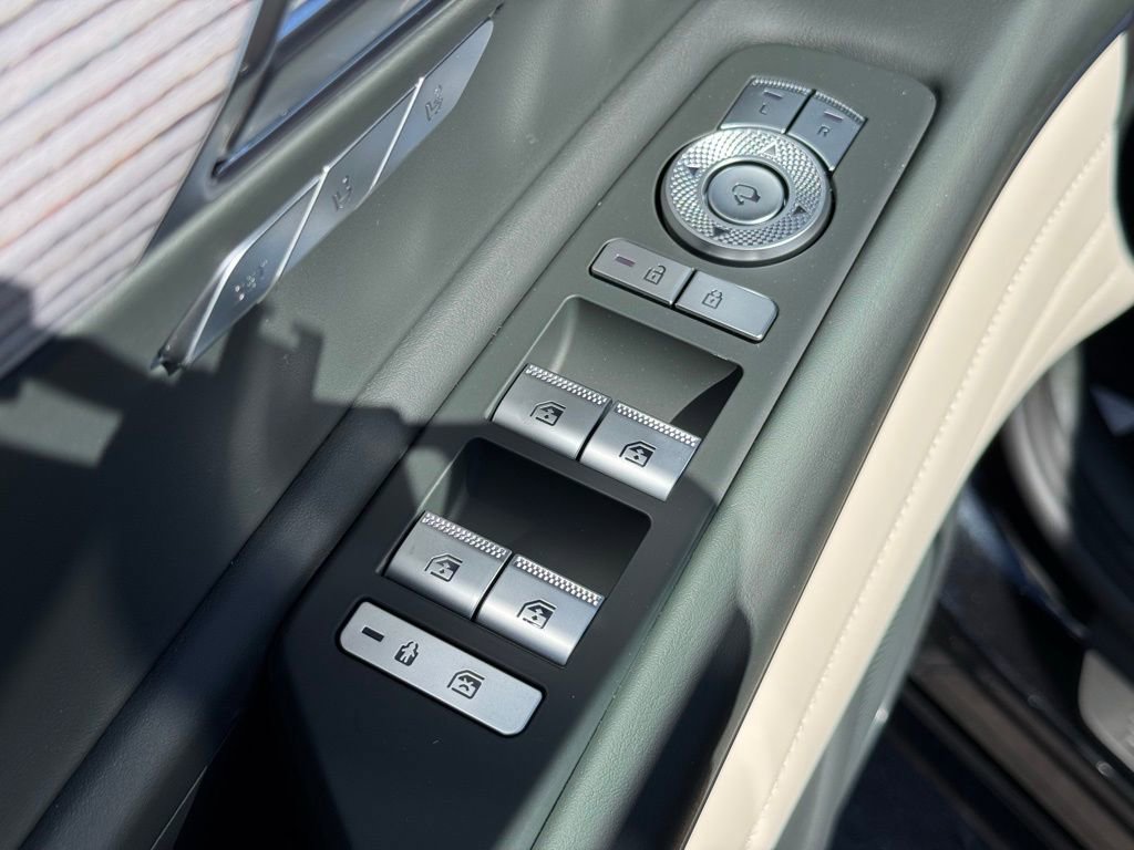 Used 2025 Genesis GV80 3.5T Prestige image 28