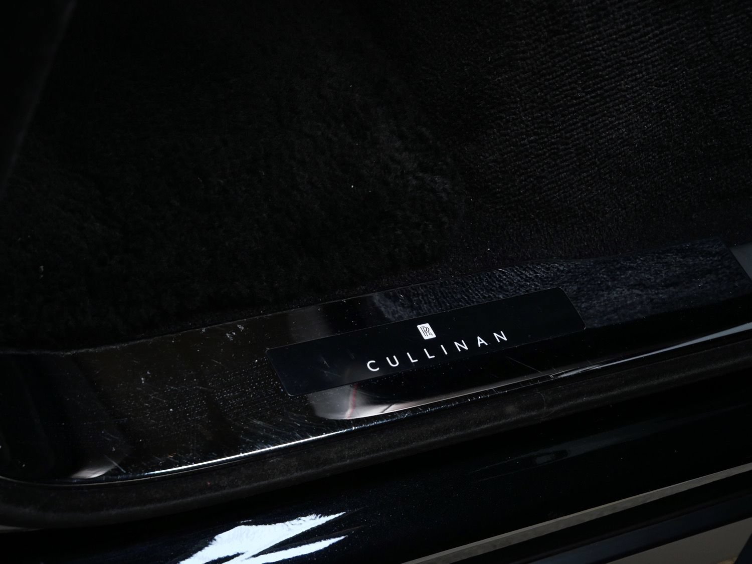 Certified 2022 Rolls-Royce Cullinan w/ Cullinan Package AWD/4WD image 9