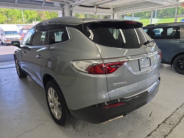 Used 2023 Buick Enclave Essence w/ Experience Buick Package AWD/4WD image 3