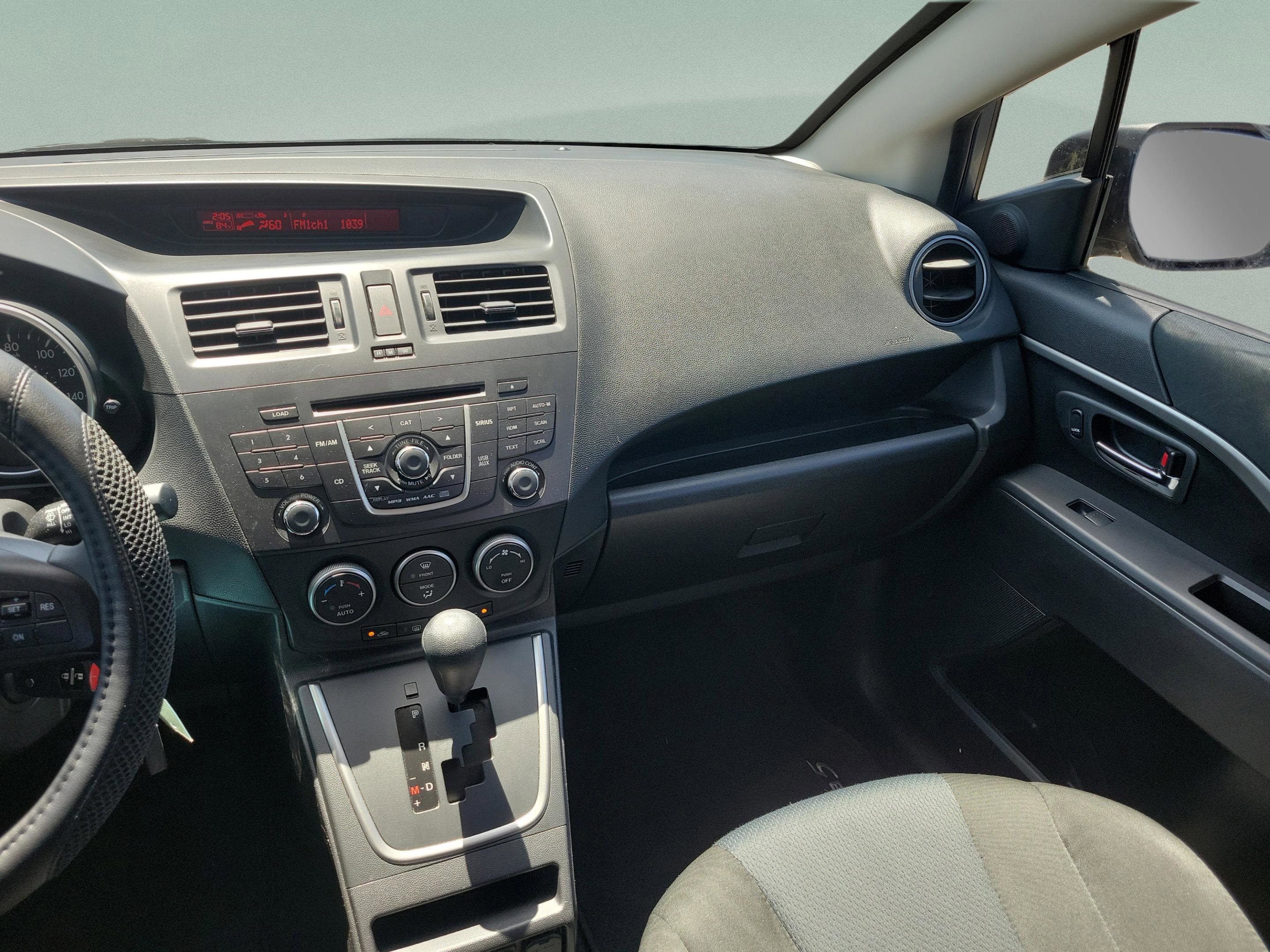 Used 2015 MAZDA MAZDA5 Sport image 16