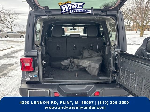 Used 2022 Jeep Wrangler Unlimited Sahara w/ Cold Weather Group image 24