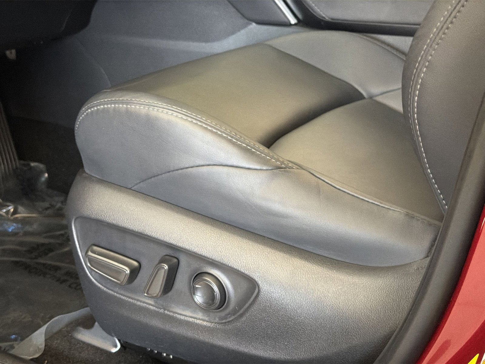 Used 2023 Toyota Venza Nightshade AWD/4WD image 15